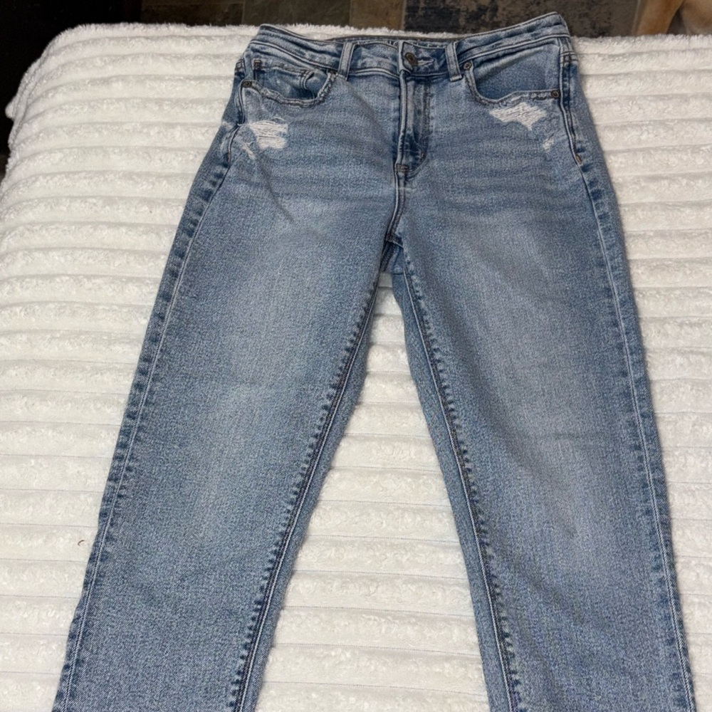American Eagle Mom Jeans